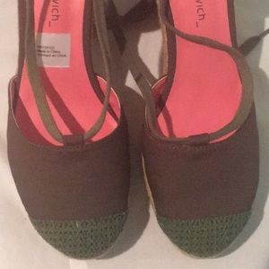 Moss Green Canvas Wedge Espadrilles NWT